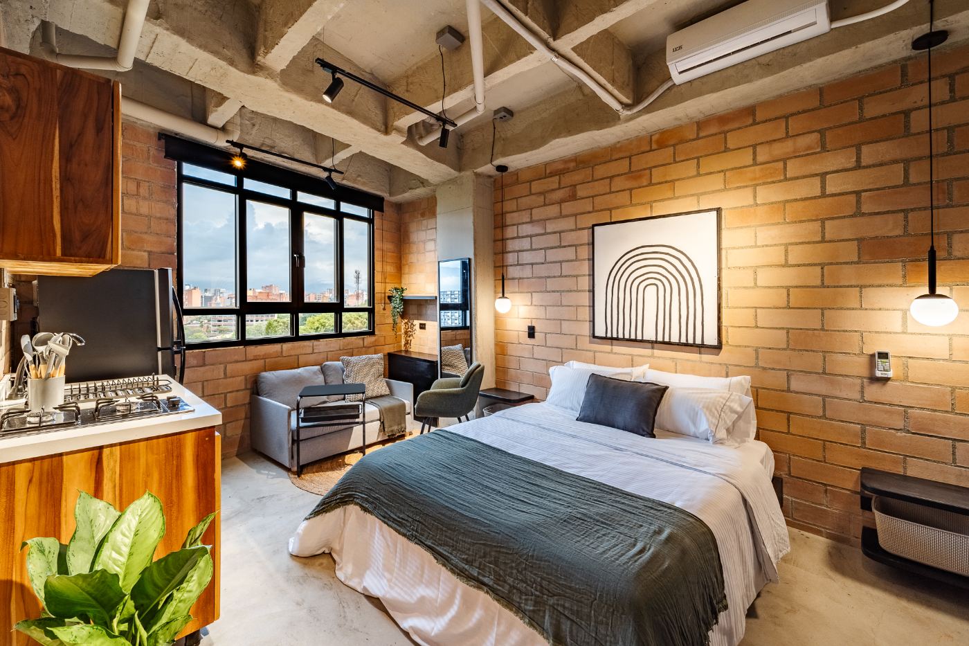 Loft de Otalu Suites con escritorio para trabajar